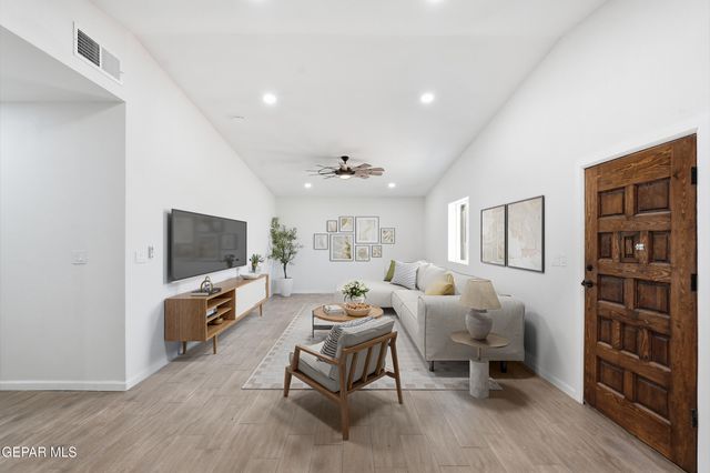536 James Street B, El Paso, TX 79915