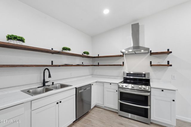 536 James Street B, El Paso, TX 79915