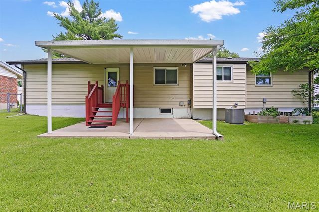 11826 Park Court, Maryland Heights, MO 63043