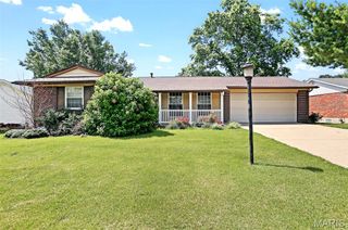 11826 Park Court, Maryland Heights, MO 63043