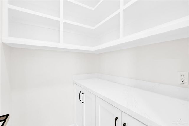 1005 Rockford Drive, Alton, TX 78573