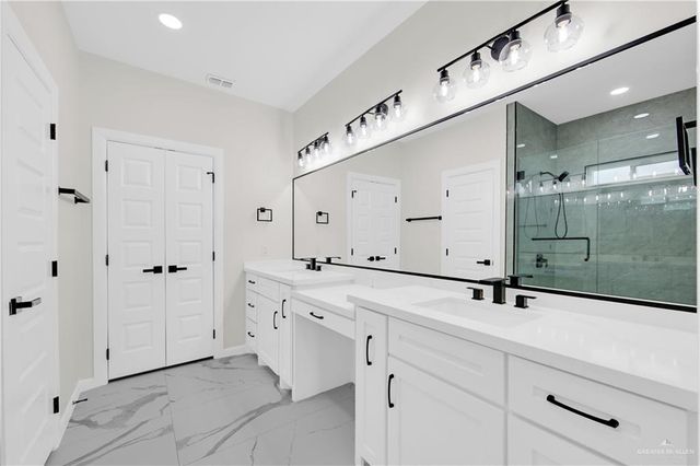 1005 Rockford Drive, Alton, TX 78573