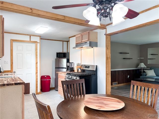 9 Curtis Avenue, Lysander, NY 13027