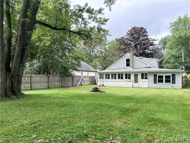 9 Curtis Avenue, Lysander, NY 13027