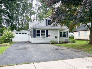 9 Curtis Avenue, Lysander, NY 13027