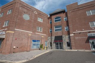 50 - 2F Stewart Avenue 2F, Huntington, NY 11743