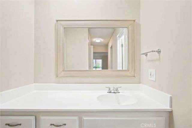 15425 Sherman 101, Van Nuys, CA 91406