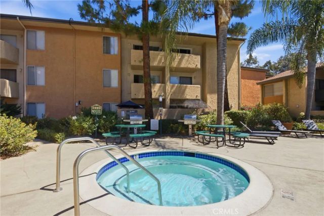 15425 Sherman 101, Van Nuys, CA 91406