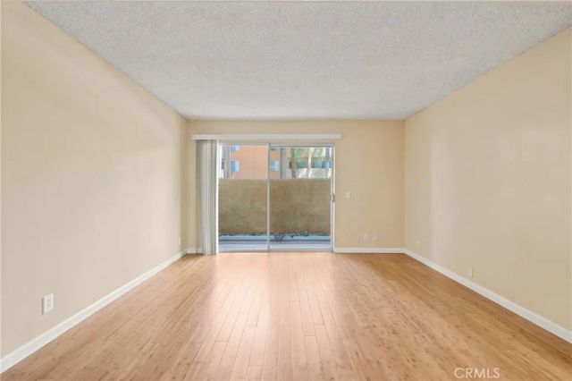 15425 Sherman 101, Van Nuys, CA 91406
