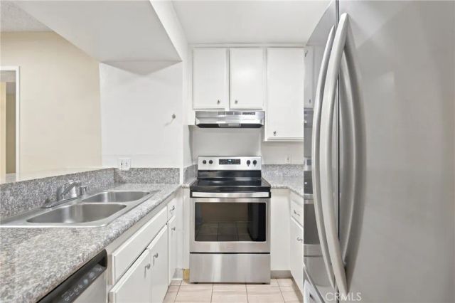 15425 Sherman 101, Van Nuys, CA 91406
