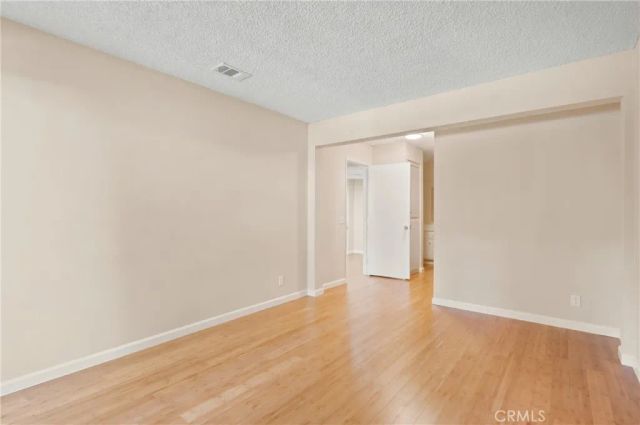 15425 Sherman 101, Van Nuys, CA 91406