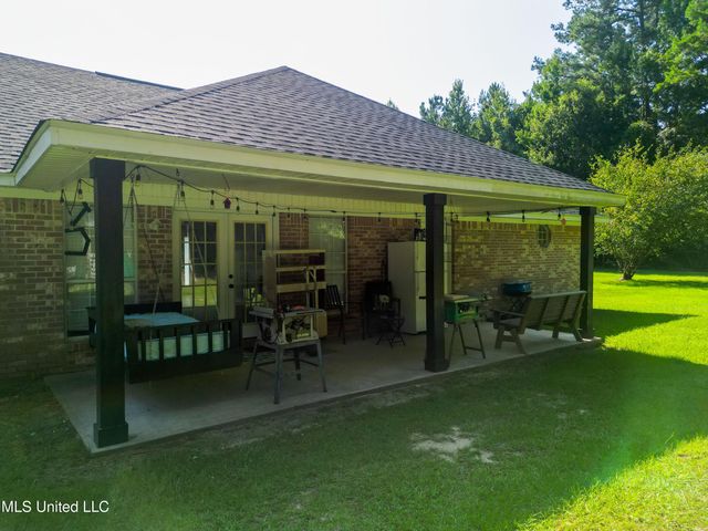 2745 Merritt Road, Leakesville, MS 39451