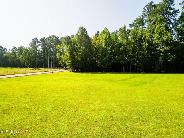 2745 Merritt Road, Leakesville, MS 39451
