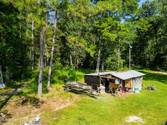 2745 Merritt Road, Leakesville, MS 39451