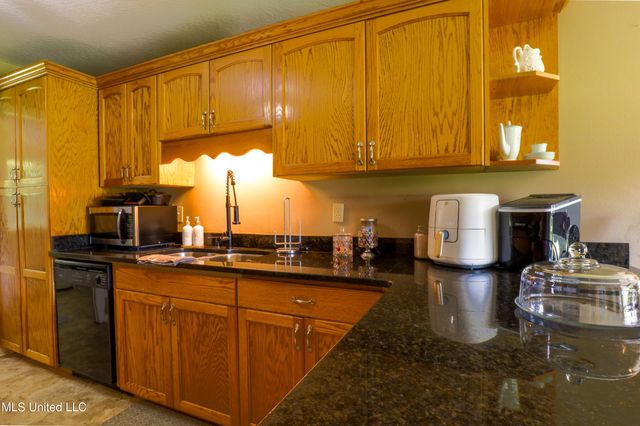 2745 Merritt Road, Leakesville, MS 39451