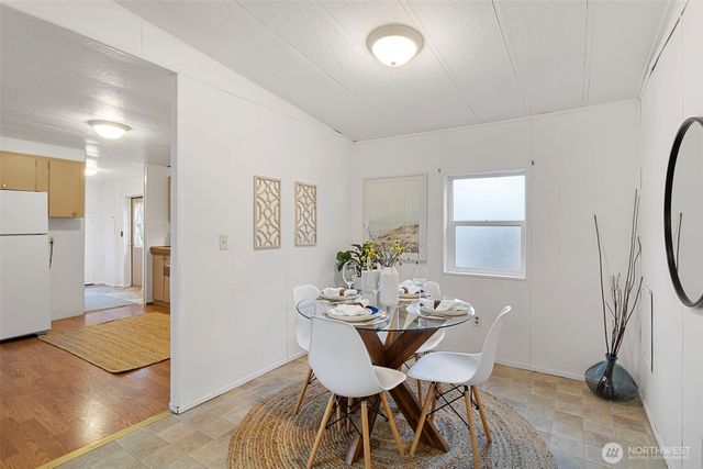 19015 16th Avenue NE, Shoreline, WA 98155