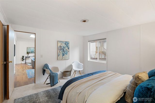 19015 16th Avenue NE, Shoreline, WA 98155