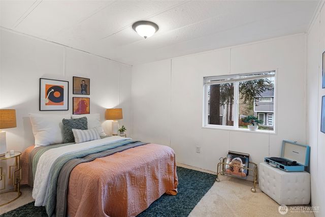 19015 16th Avenue NE, Shoreline, WA 98155