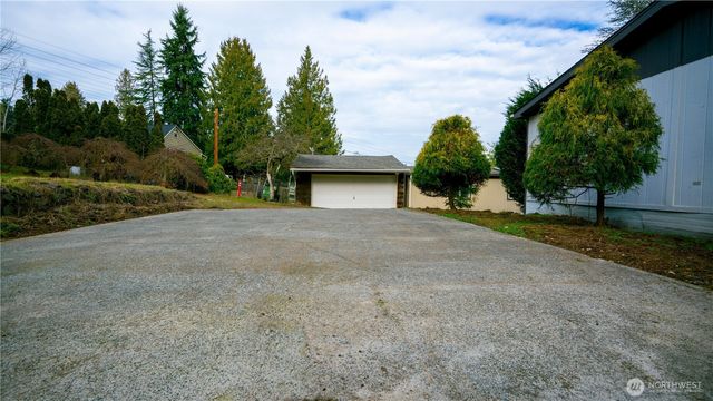 19015 16th Avenue NE, Shoreline, WA 98155