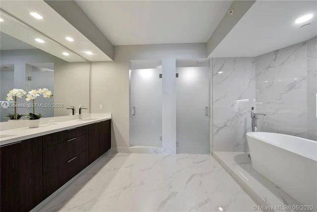 300 S Pointe Drive 3604, Miami Beach, FL 33139