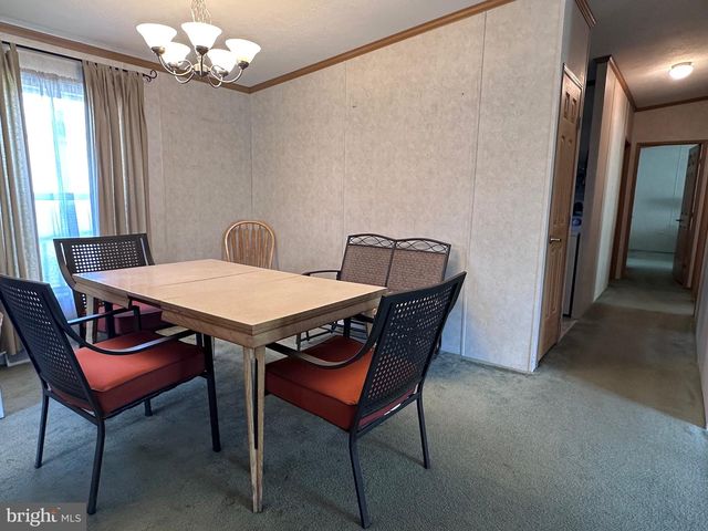 27 E BROADWAY, Etters, PA 17319