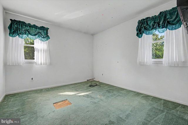 1 ABBEY CT, Bear, DE 19701