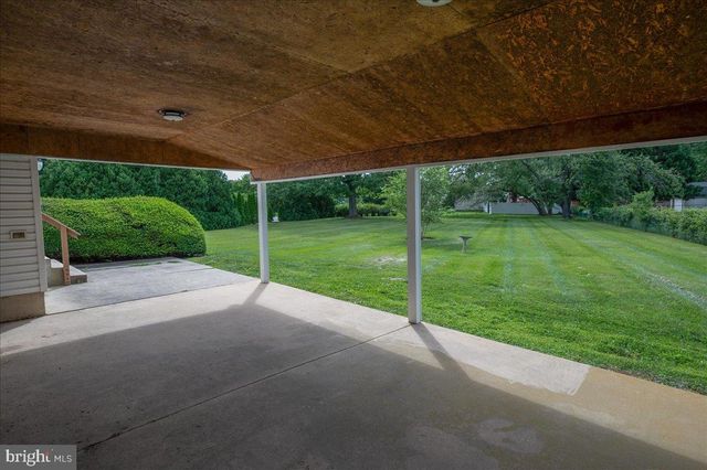 1 ABBEY CT, Bear, DE 19701