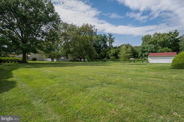 1 ABBEY CT, Bear, DE 19701
