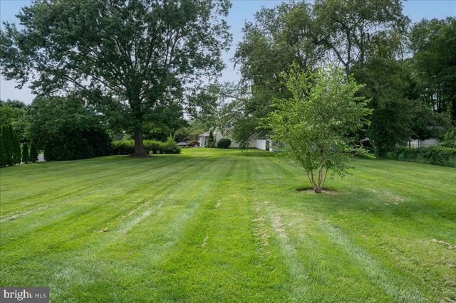 1 ABBEY CT, Bear, DE 19701