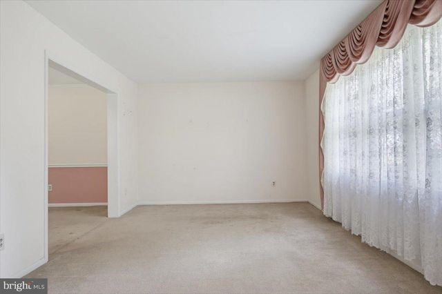 1 ABBEY CT, Bear, DE 19701