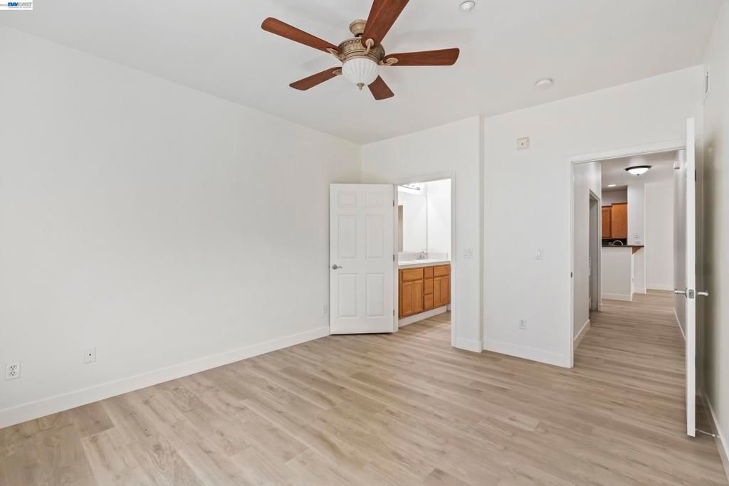 Image 20 of property listing at 3290 Maguire Way 101, Dublin, CA 94568