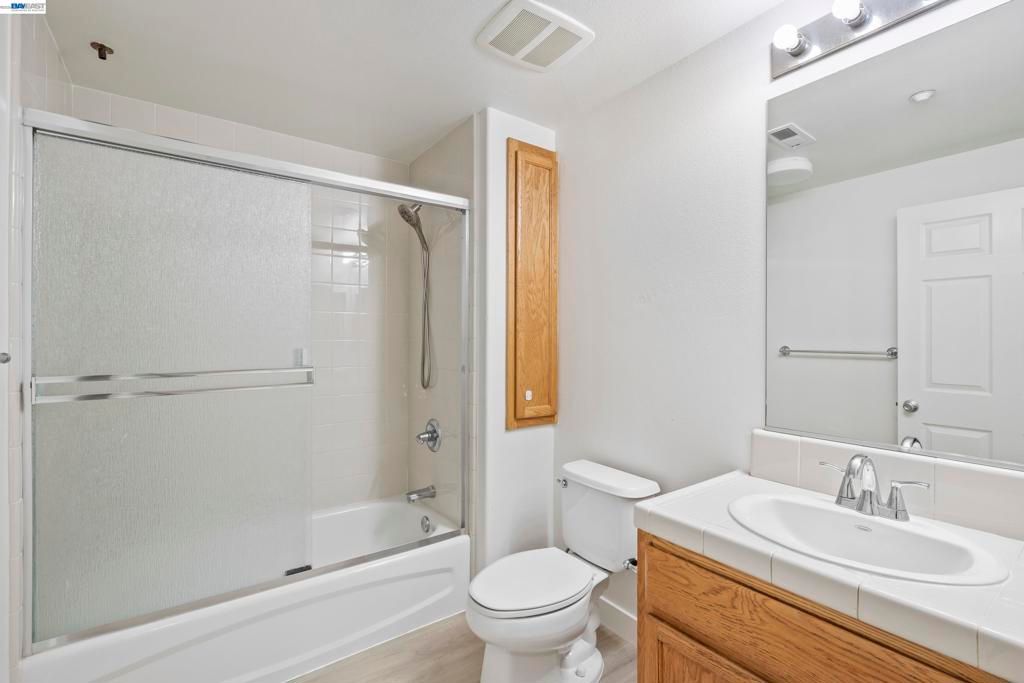 Image 30 of property listing at 3290 Maguire Way 101, Dublin, CA 94568