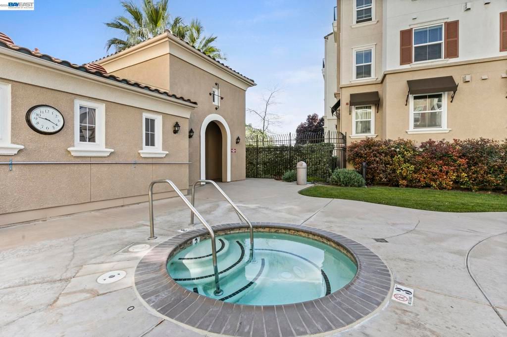 Image 36 of property listing at 3290 Maguire Way 101, Dublin, CA 94568