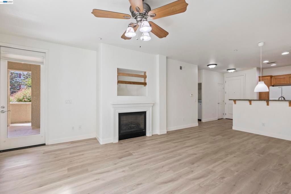 Image 8 of property listing at 3290 Maguire Way 101, Dublin, CA 94568