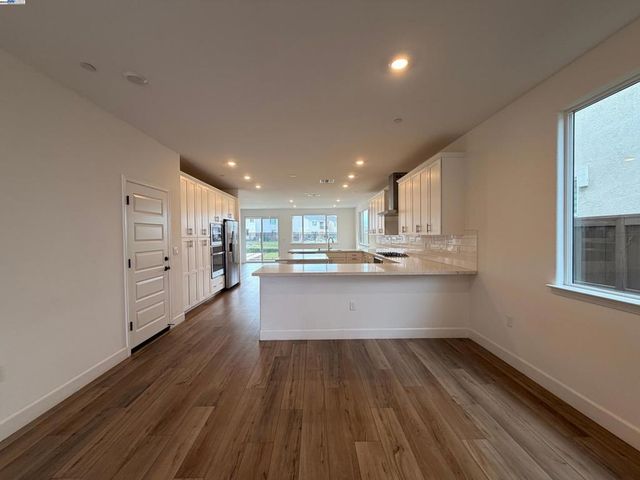 10349 Baldy Dr, Stockton, CA 95219