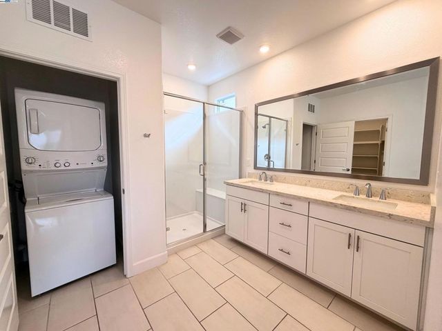 10349 Baldy Dr, Stockton, CA 95219