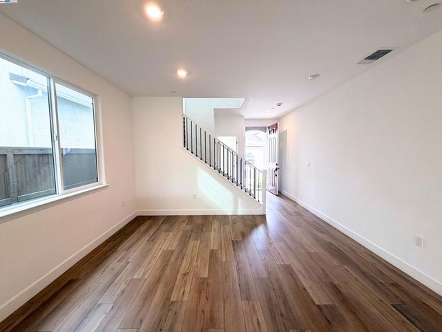 10349 Baldy Dr, Stockton, CA 95219