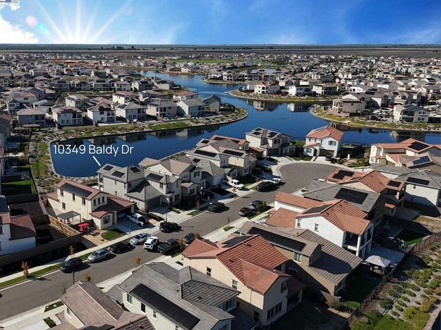 10349 Baldy Dr, Stockton, CA 95219