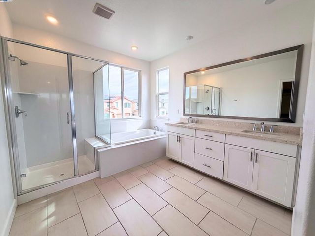 10349 Baldy Dr, Stockton, CA 95219