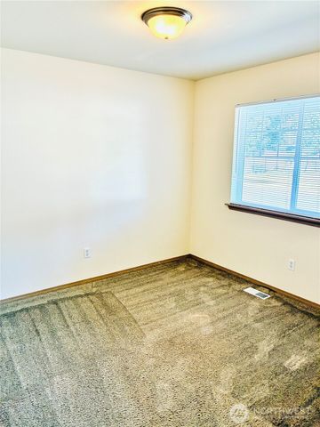 8802 222nd Street E, Graham, WA 98338