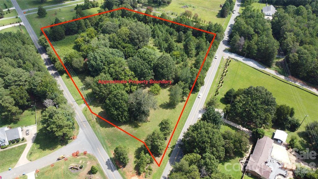 7908 Arlington Church Road, Charlotte, NC 28227