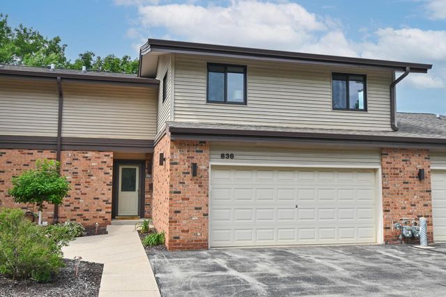 836 Pilgrim PARKWAY, Elm Grove, WI 53122