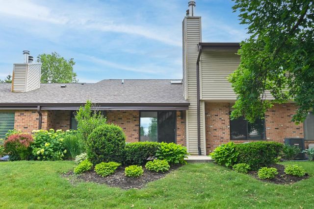 836 Pilgrim PARKWAY, Elm Grove, WI 53122