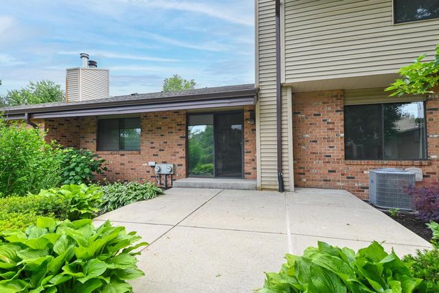 836 Pilgrim PARKWAY, Elm Grove, WI 53122