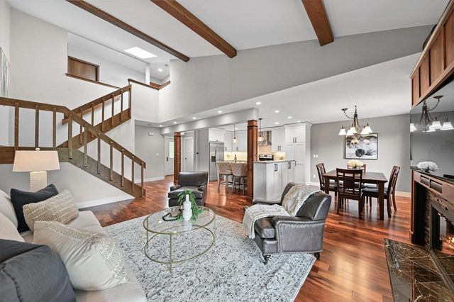 836 Pilgrim PARKWAY, Elm Grove, WI 53122