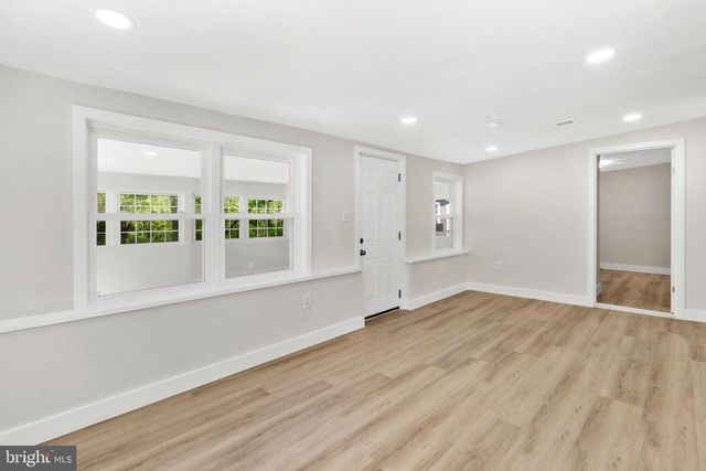 9348 ANNAPOLIS RD, Philadelphia, PA 19114