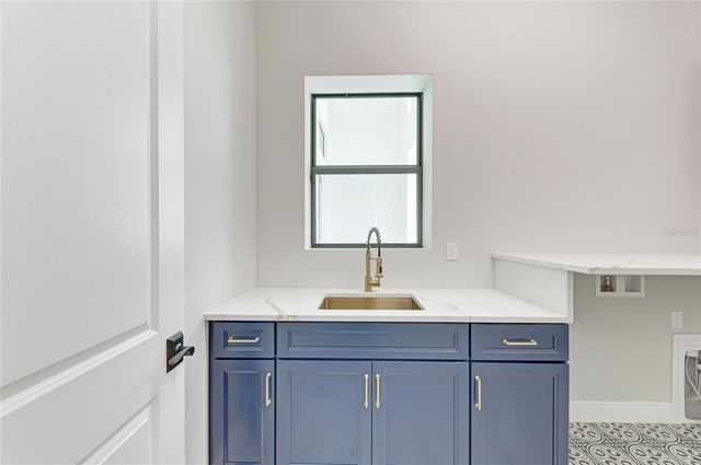 4517 MONDRIAN COURT, Sarasota, FL 34240