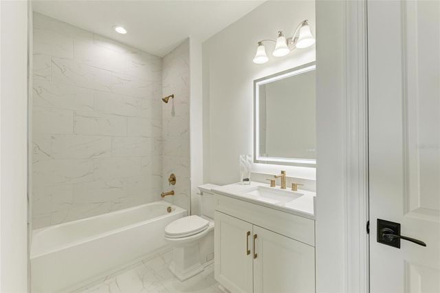 4517 MONDRIAN COURT, Sarasota, FL 34240
