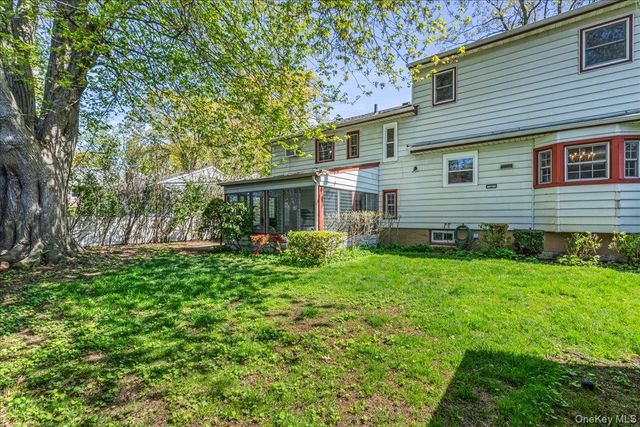 80 Russell Road, Garden City, NY 11530