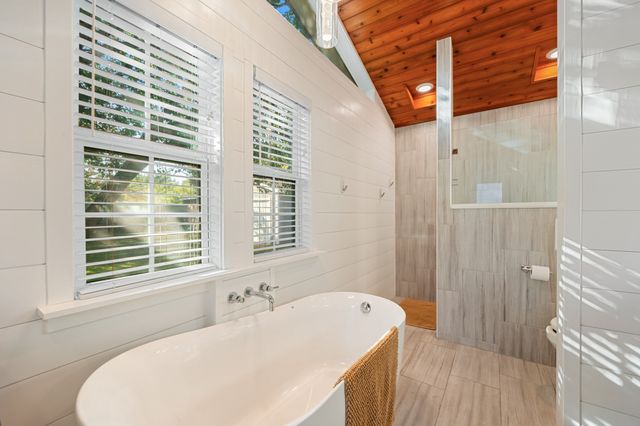 244 Richard Lane, Azle, TX 76020